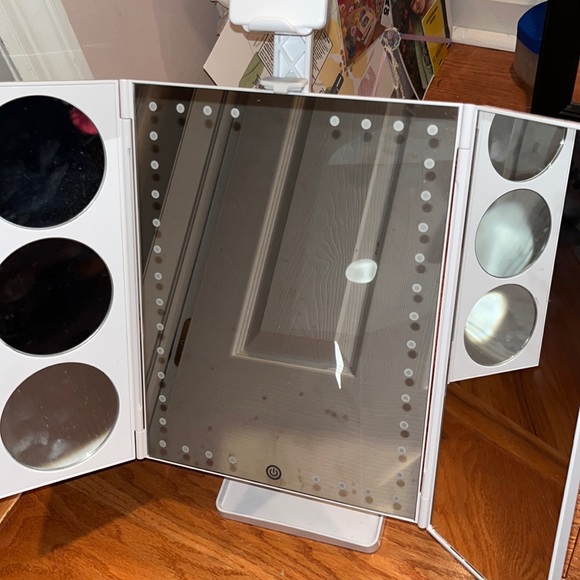 Mirror - Picture 1 of 3